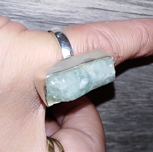 Raw Aquamarine Sterling Silver ring - Picture 2 of 4